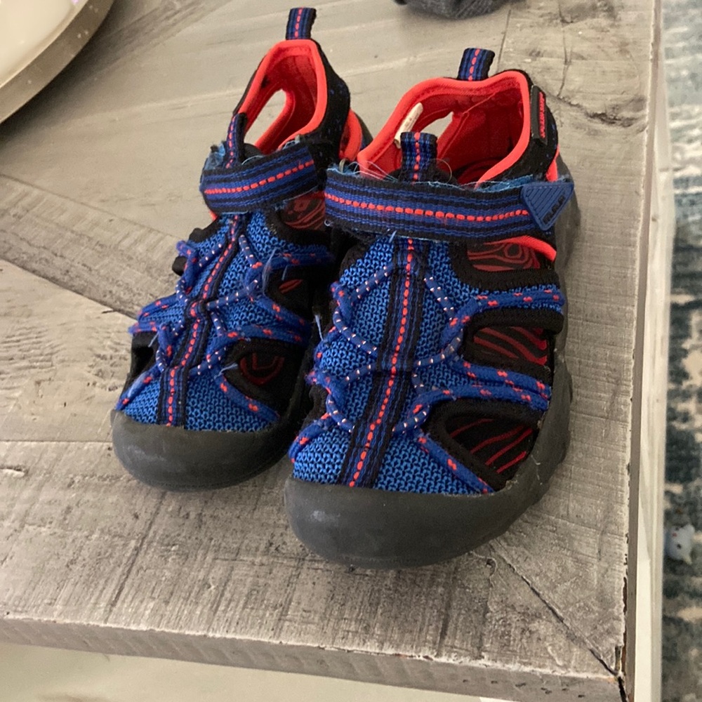 Kids sandals